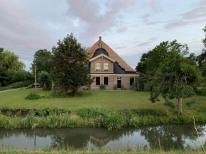 Hotels in Oterleek